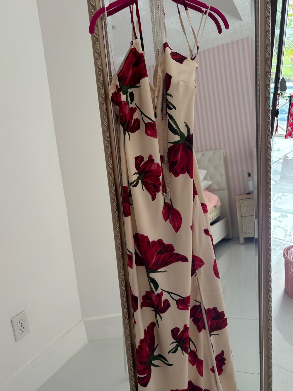 Etiquette cream with large red roses dress, with spaghetti straps S